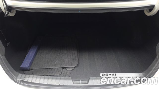 Kia K5 2.0 Prestige Standard 2013 — фото 20