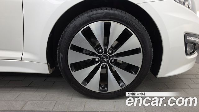 Kia K5 2.0 Prestige Standard 2013 — фото 21