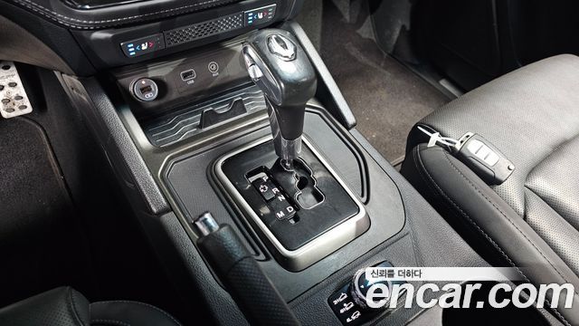 KG Mobility (SsangYong) Rexton Sports Khan Diesel 2.2 4WD Professional X (5-Link) 2019 — фото 9
