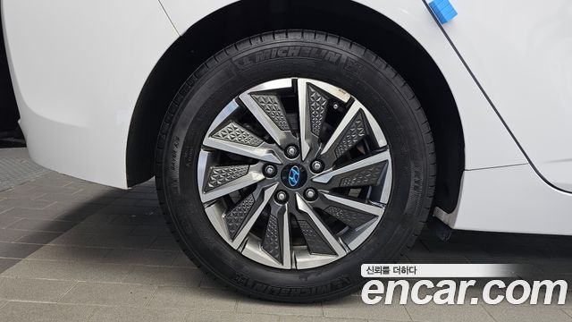 Hyundai Ioniq Electric N 2020 — фото 5