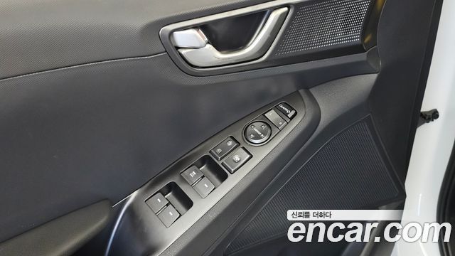 Hyundai Ioniq Electric N 2020 — фото 28