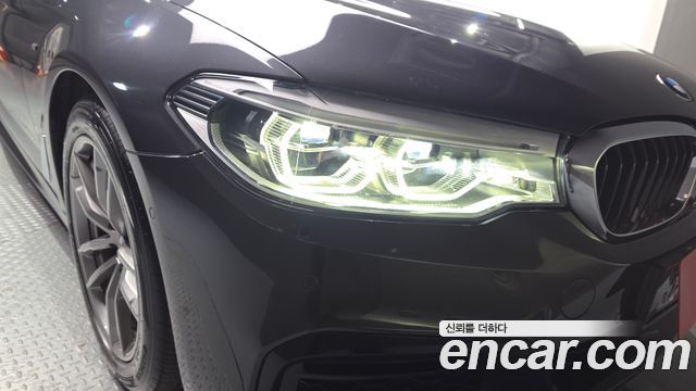 BMW 5 Series (G30) 520i M Sport 2020 — фото 22