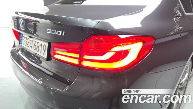 BMW 5 Series (G30) 520i M Sport 2020 — фото 23