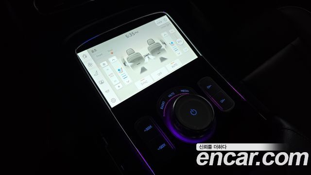 Genesis G90 (RS4) Gasoline 3.5 Turbo AWD 2022 — фото 38