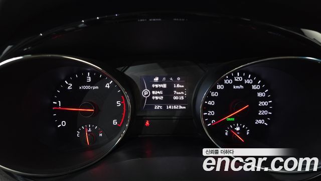 Kia Carnival 9-seater Prestige 2016 — фото 8