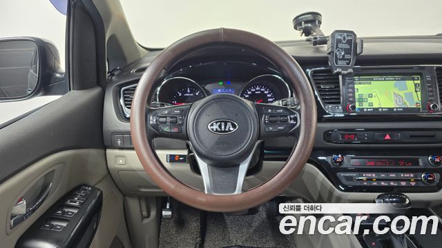 Kia Carnival 9-seater Prestige 2016 — фото 12