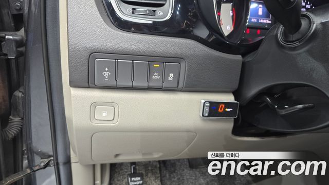 Kia Carnival 9-seater Prestige 2016 — фото 16