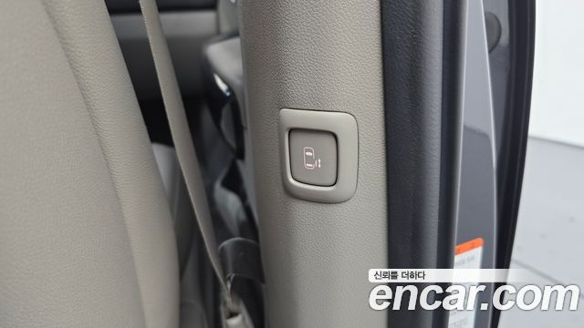Kia Carnival 9-seater Prestige 2016 — фото 18