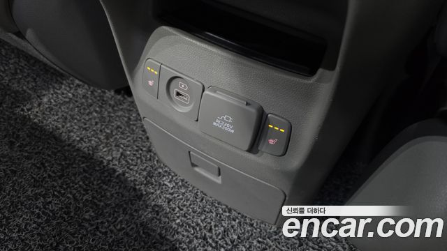 Kia Carnival 9-seater Prestige 2016 — фото 19