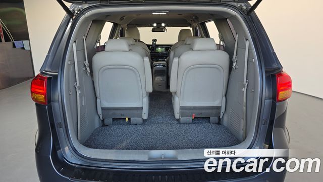Kia Carnival 9-seater Prestige 2016 — фото 31
