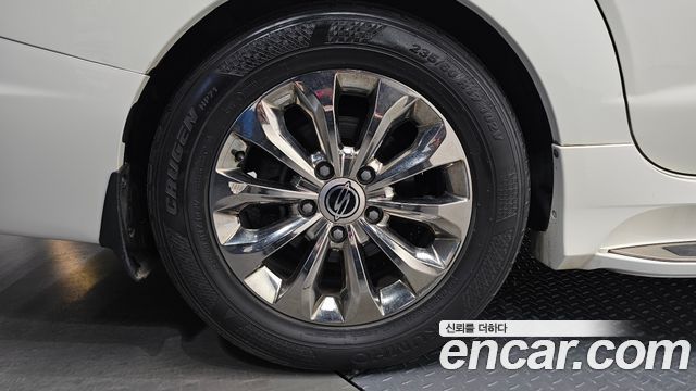KG Mobility (SsangYong) Korando Turismo 4WD TX 9-seater 2018 — фото 5
