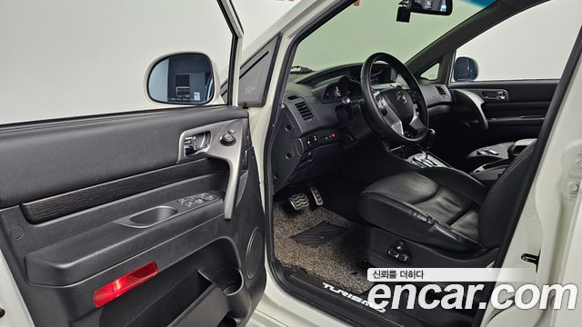 KG Mobility (SsangYong) Korando Turismo 4WD TX 9-seater 2018 — фото 10