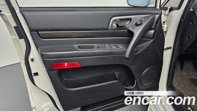 KG Mobility (SsangYong) Korando Turismo 4WD TX 9-seater 2018 — фото 24
