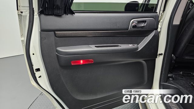 KG Mobility (SsangYong) Korando Turismo 4WD TX 9-seater 2018 — фото 25