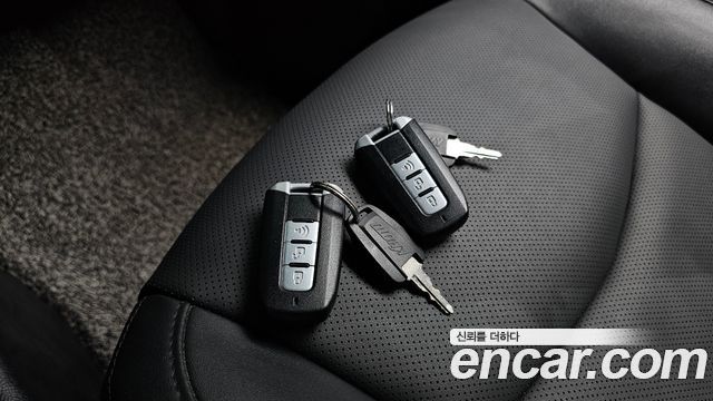 KG Mobility (SsangYong) Korando Turismo 4WD TX 9-seater 2018 — фото 31