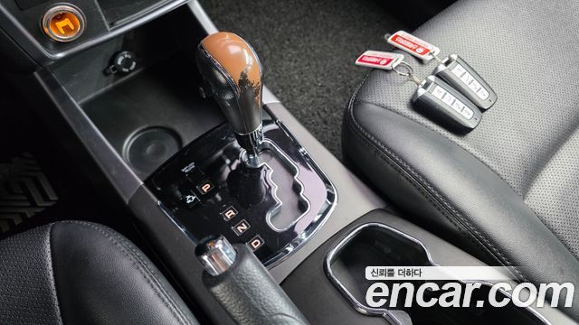 KG Mobility (SsangYong) Korando C 2.2 RX 2WD DLX 2017 — фото 9