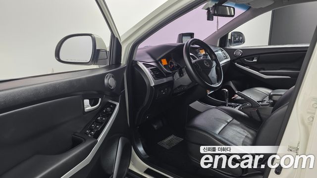 KG Mobility (SsangYong) Korando C 2.2 RX 2WD DLX 2017 — фото 10