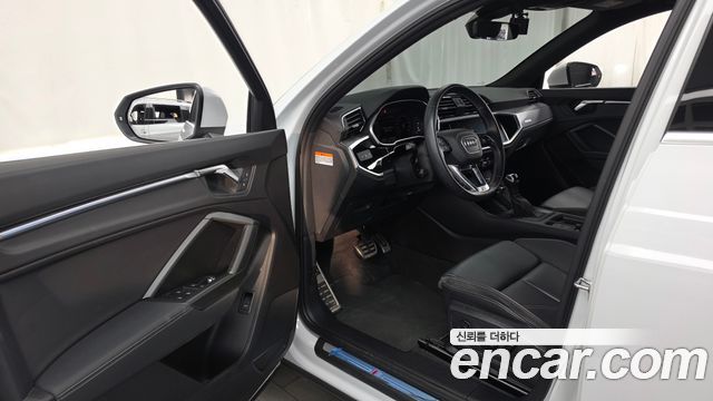 Audi Q3 (F3) 35 TDI Premium Sportback 2022 — фото 10