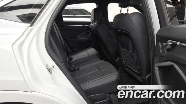 Audi Q3 (F3) 35 TDI Premium Sportback 2022 — фото 11