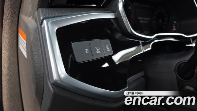 Audi Q3 (F3) 35 TDI Premium Sportback 2022 — фото 17