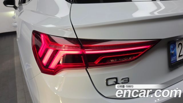 Audi Q3 (F3) 35 TDI Premium Sportback 2022 — фото 23