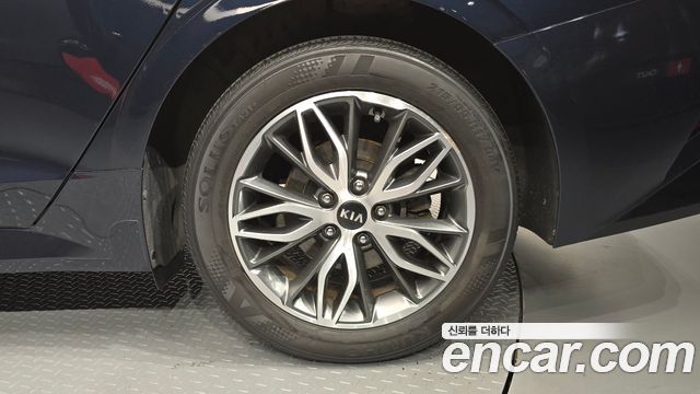 Kia K5 (III) 2.0 Prestige 2020 — фото 21