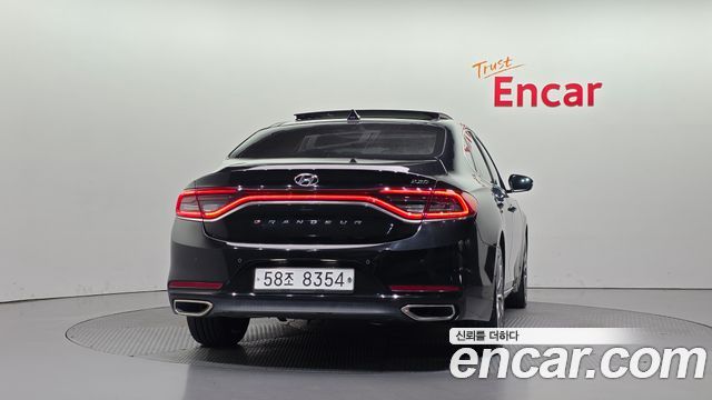 Hyundai Grandeur (IG) 2.2 Diesel Premium Special 2018 — фото 4