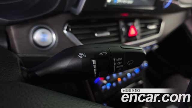 Hyundai Grandeur (IG) 2.2 Diesel Premium Special 2018 — фото 34