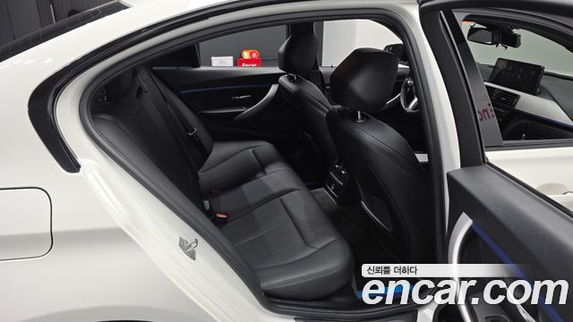 BMW 3 Series (F30) 320i M Sport 2016 — фото 11