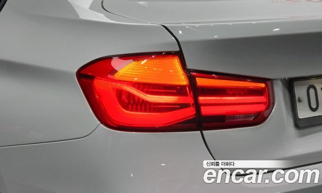 BMW 3 Series (F30) 320i M Sport 2016 — фото 23