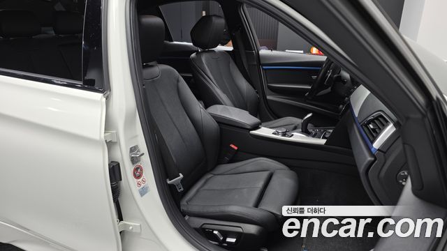BMW 3 Series (F30) 320i M Sport 2016 — фото 26
