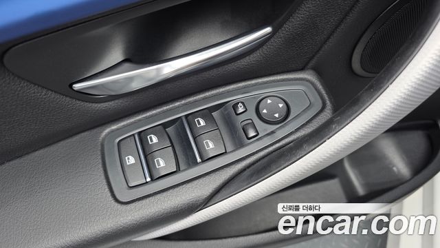 BMW 3 Series (F30) 320i M Sport 2016 — фото 27