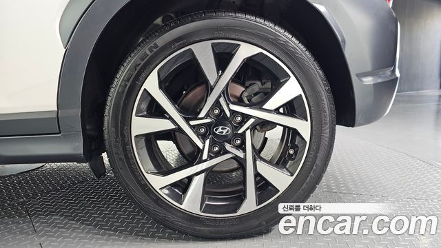 Hyundai Kona Gasoline 1.6 Turbo 2WD Inspiration 2022 — фото 21