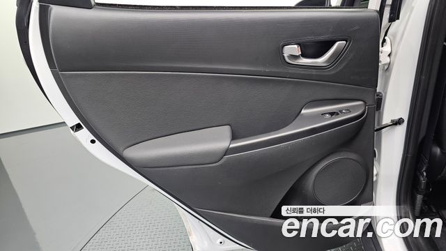 Hyundai Kona Gasoline 1.6 Turbo 2WD Inspiration 2022 — фото 25