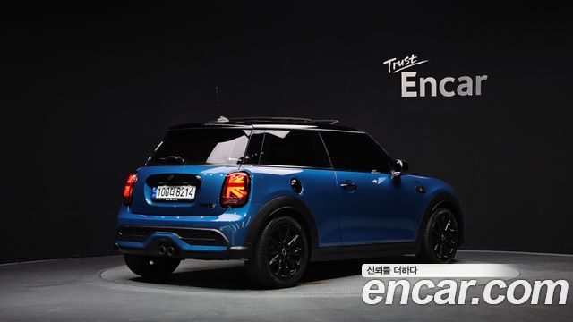 MINI Cooper S Classic Third Generation 2022 — фото 2