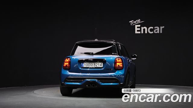 MINI Cooper S Classic Third Generation 2022 — фото 4