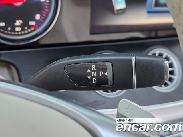 Mercedes-Benz E-Class (W213) E220d Cabriolet 2018 — фото 16