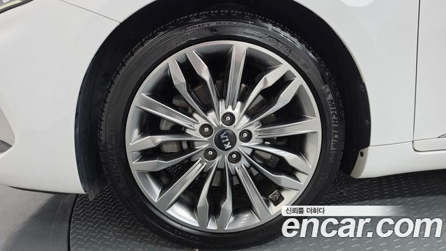 Kia K7 Premier 3.0 GDI Signature 2020 — фото 5