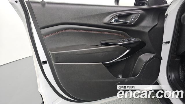Chevrolet Trax Crossover 1.2 Red Line 2025 — фото 24