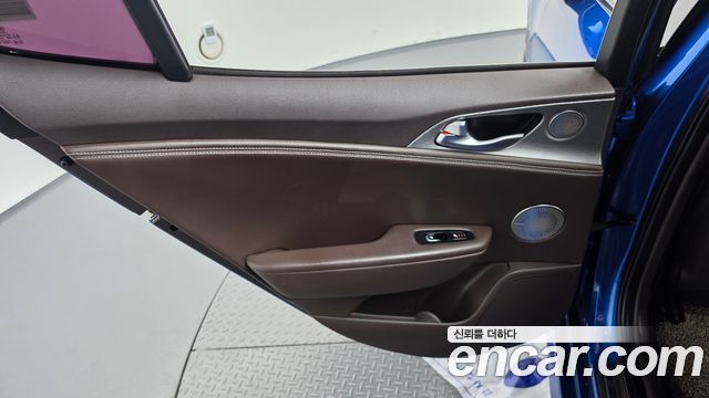 Kia Stinger 3.3 Turbo AWD GT 2019 — фото 31
