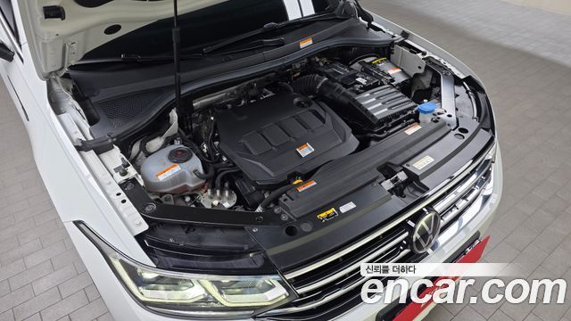 Volkswagen Tiguan (II) 2.0 TDI Prestige 2023 — фото 6