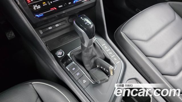 Volkswagen Tiguan (II) 2.0 TDI Prestige 2023 — фото 9