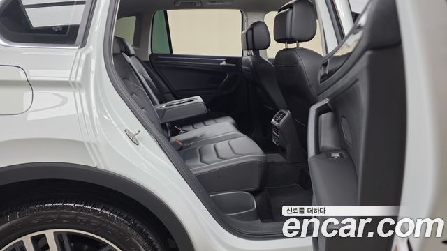 Volkswagen Tiguan (II) 2.0 TDI Prestige 2023 — фото 11