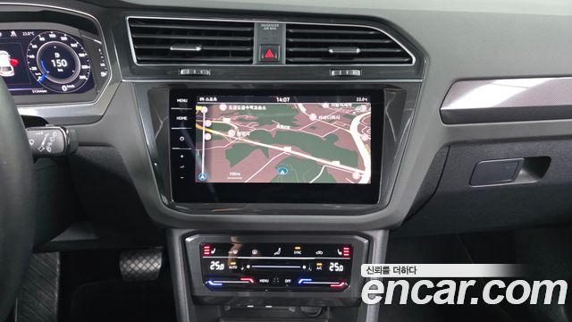 Volkswagen Tiguan (II) 2.0 TDI Prestige 2023 — фото 13