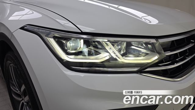 Volkswagen Tiguan (II) 2.0 TDI Prestige 2023 — фото 22