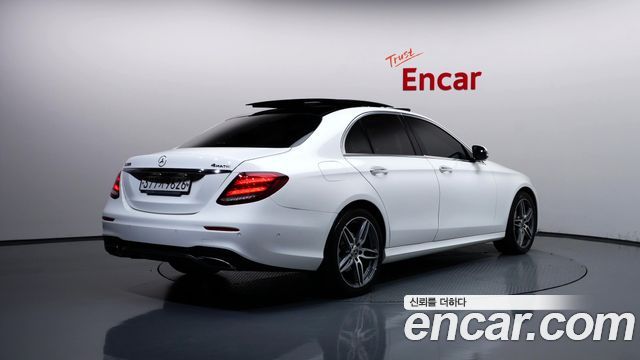 Mercedes-Benz E-Class (W213) E300 4MATIC AMG Line 2020 — фото 2