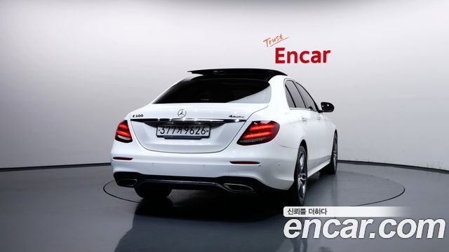 Mercedes-Benz E-Class (W213) E300 4MATIC AMG Line 2020 — фото 4