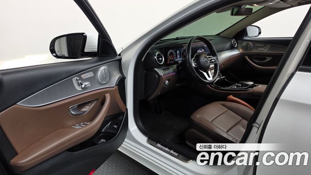 Mercedes-Benz E-Class (W213) E300 4MATIC AMG Line 2020 — фото 10
