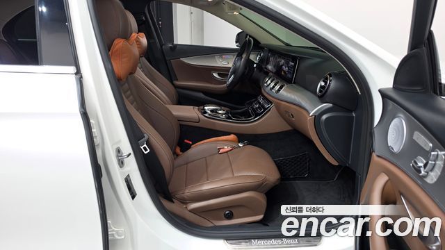 Mercedes-Benz E-Class (W213) E300 4MATIC AMG Line 2020 — фото 15