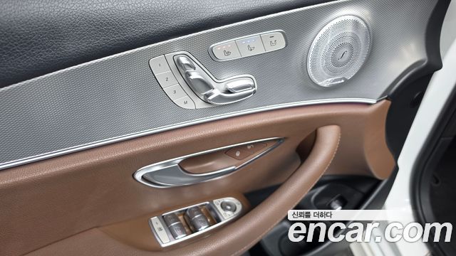 Mercedes-Benz E-Class (W213) E300 4MATIC AMG Line 2020 — фото 23